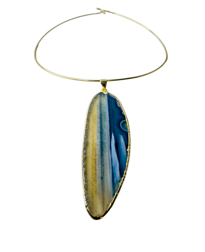 Medalha de Ágata Orgânica (Organic Agate Medal) - Gold Plated Thin Hoop Necklace