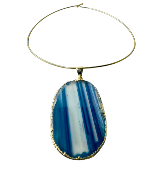 Medalha de Ágata Orgânica (Organic Agate Medal) - Gold Plated Thin Hoop Necklace