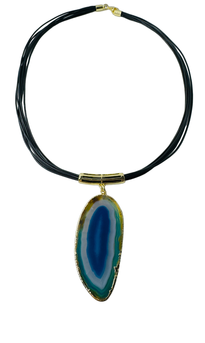 Medalha de Ágata Orgânica (Brazilian Organic Agate Medal) Leather Necklace