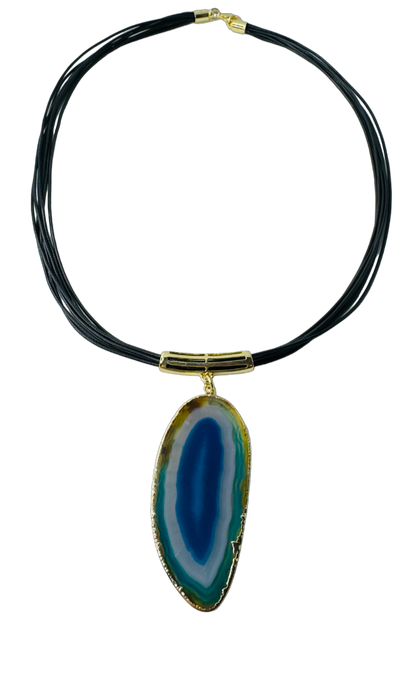 Medalha de Ágata Orgânica (Brazilian Organic Agate Medal) Leather Necklace