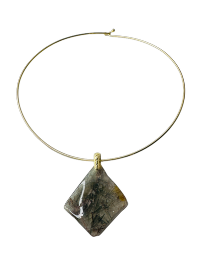 Cristal Turmalinado / Grafitado (Tourmalinated Quartz) - Gold Plated Thin Hoop Necklace