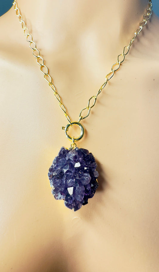 Gold Plated Oval Thread Chain with Drusa de Ametista (Amethyst Druzy)