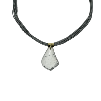 Howlita (Howlite) Necklace - Cotton String Necklace