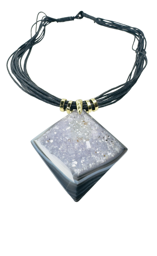 Drusa de Ágata (Agate Druzy) Cotton String Necklace