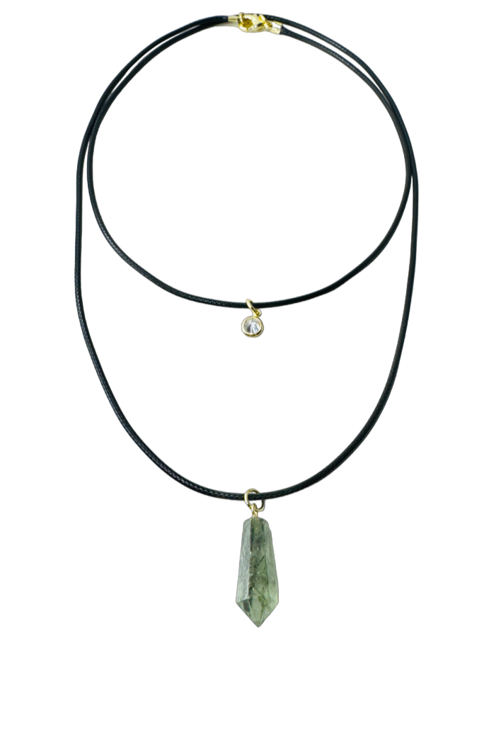 Double String Leather Necklace - Cristal Epidoto (Epidote Quartz) and Point of Light Zirconia - Gold Plated