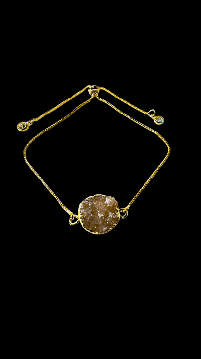 Famibeach Pulseira Trio de Pedra Banhada a Ouro Brasileira com Drusa de Ágata (Ágata Druzy) e Dois Pontos de Luz de Zircônia